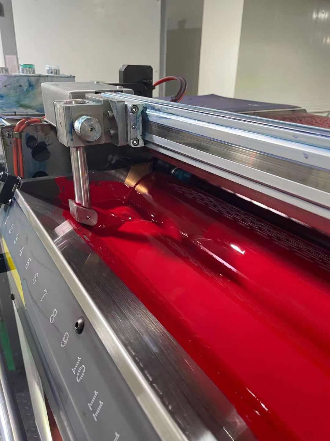 Auto ink mixing device